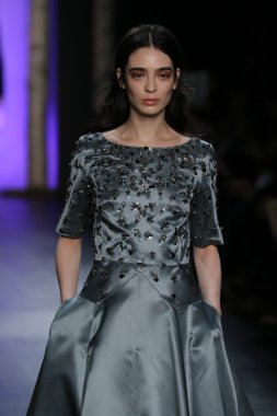 Noon By Noor Sonbahar 2016 giyen model