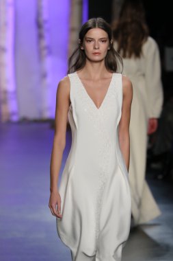 Noon By Noor Sonbahar 2016 giyen model