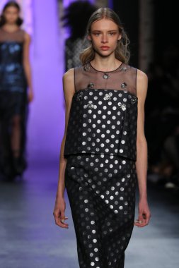 Noon By Noor Sonbahar 2016 giyen model