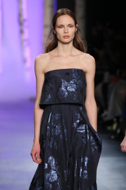 Noon By Noor Sonbahar 2016 giyen model