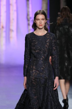 Noon By Noor Sonbahar 2016 giyen model