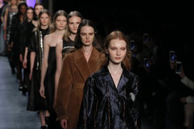 Noor sonbahar 2016 tarafından öğle giyen modelleri