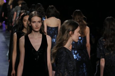 Noor sonbahar 2016 tarafından öğle giyen modelleri