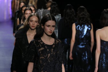 Noor sonbahar 2016 tarafından öğle giyen modelleri