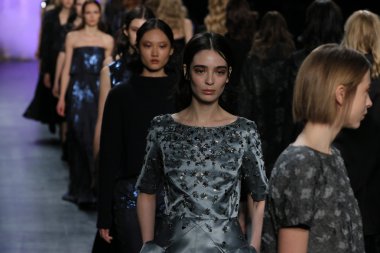 Noor sonbahar 2016 tarafından öğle giyen modelleri