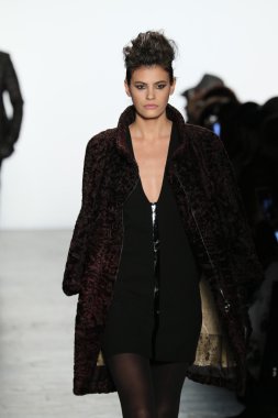 Carmen Marc Valvo Runway show