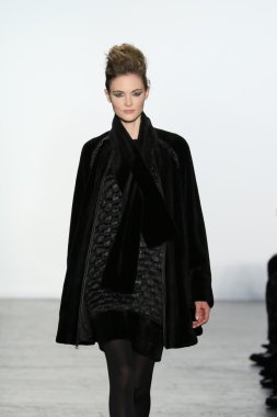 Carmen Marc Valvo Runway show
