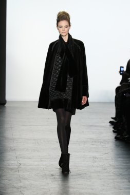 Carmen Marc Valvo Runway show