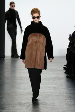 Carmen Marc Valvo Runway show