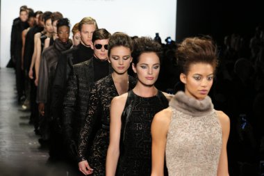 Carmen Marc Valvo Runway show