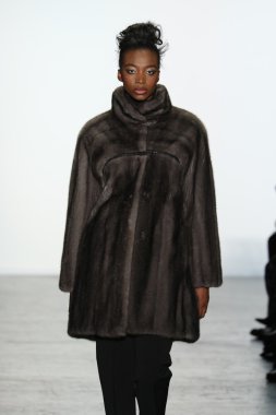 Carmen Marc Valvo Runway show