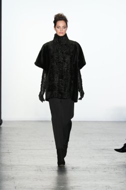 Carmen Marc Valvo Runway show