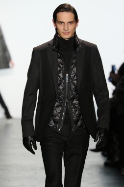 Carmen Marc Valvo Runway show