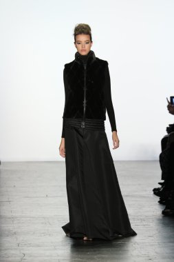 Carmen Marc Valvo Runway show