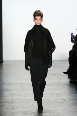 Carmen Marc Valvo Runway show