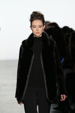 Carmen Marc Valvo Runway show