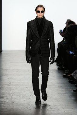 Carmen Marc Valvo Runway show