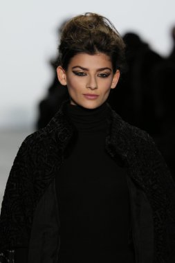 Carmen Marc Valvo Runway show