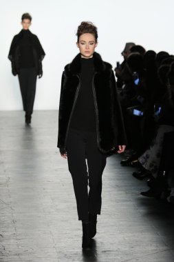 Carmen Marc Valvo Runway show