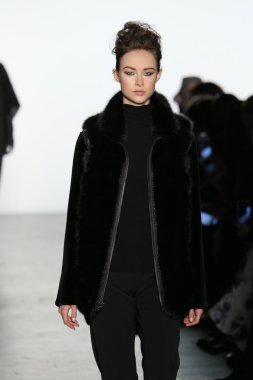 Carmen Marc Valvo Runway show