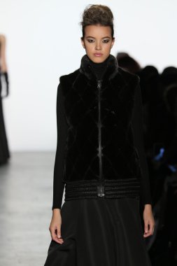 Carmen Marc Valvo Runway show
