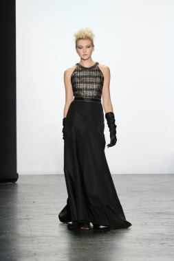 Carmen Marc Valvo Runway show