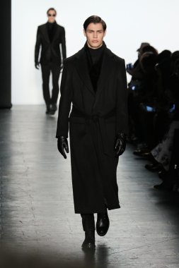 Carmen Marc Valvo Runway show