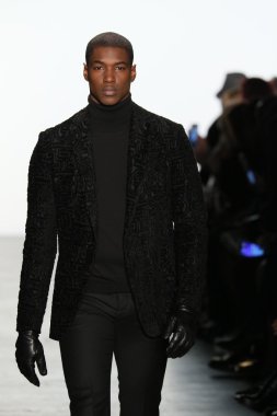 Carmen Marc Valvo Runway show