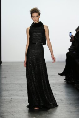 Carmen Marc Valvo Runway show