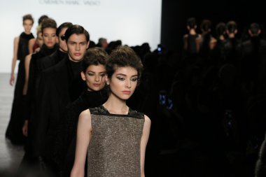 Carmen Marc Valvo Runway show