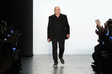 Tasarımcı carmen marc valvo