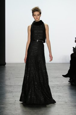 Carmen Marc Valvo Runway show