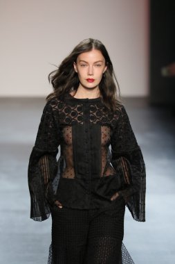 model wearing Salinas Fall 2016