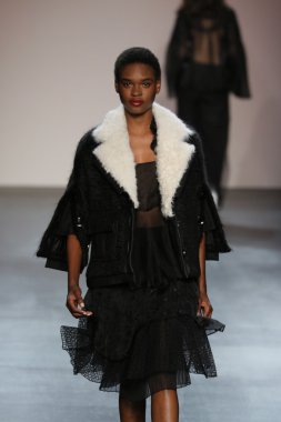 model wearing Salinas Fall 2016