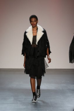 model wearing Salinas Fall 2016