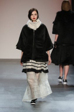 model wearing Salinas Fall 2016