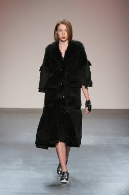 model wearing Salinas Fall 2016