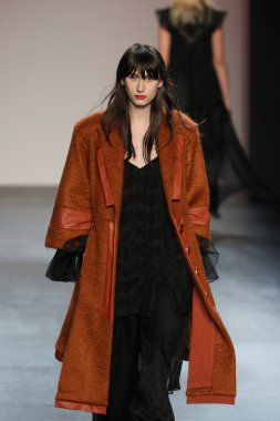 model wearing Salinas Fall 2016