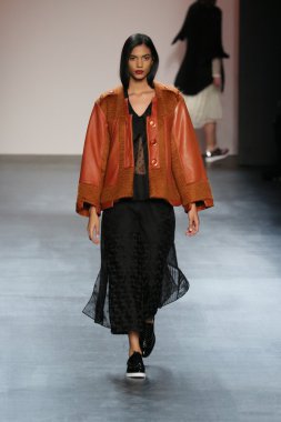 model wearing Salinas Fall 2016