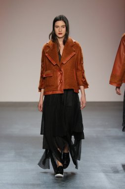 model wearing Salinas Fall 2016