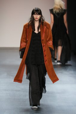 model wearing Salinas Fall 2016