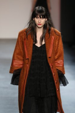 model wearing Salinas Fall 2016