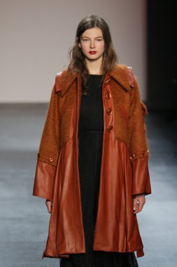 model wearing Salinas Fall 2016