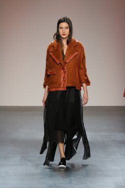 model wearing Salinas Fall 2016