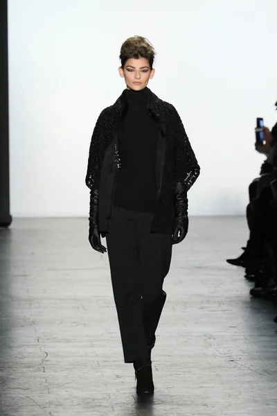 Carmen Marc Valvo Runway show — Zdjęcie stockowe