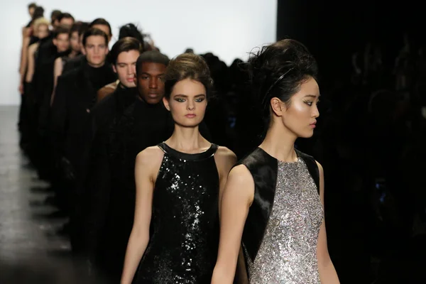 Carmen Marc Valvo Runway show — Stok fotoğraf