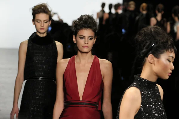 Carmen Marc Valvo Runway show — Zdjęcie stockowe