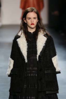 model wearing Salinas Fall 2016