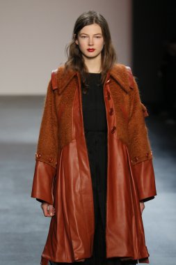 model wearing Salinas Fall 2016