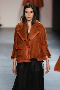 model wearing Salinas Fall 2016